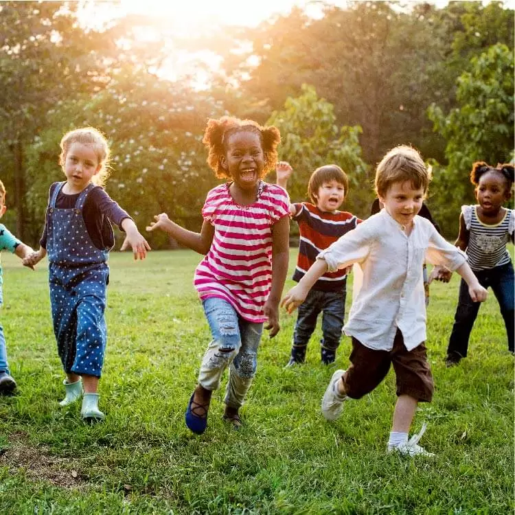 Children runing together